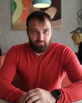 Дмитрий Холод